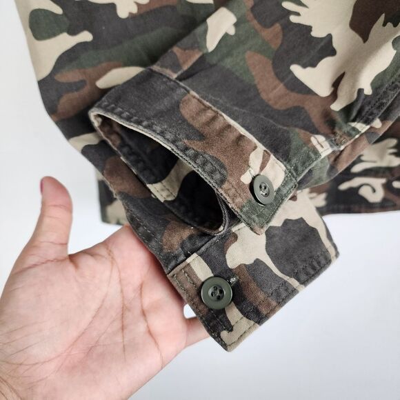 Sanctuary Camo Utility Jacket Shacket Pockets Stretch Button Front Size M - Picture 5 of 14